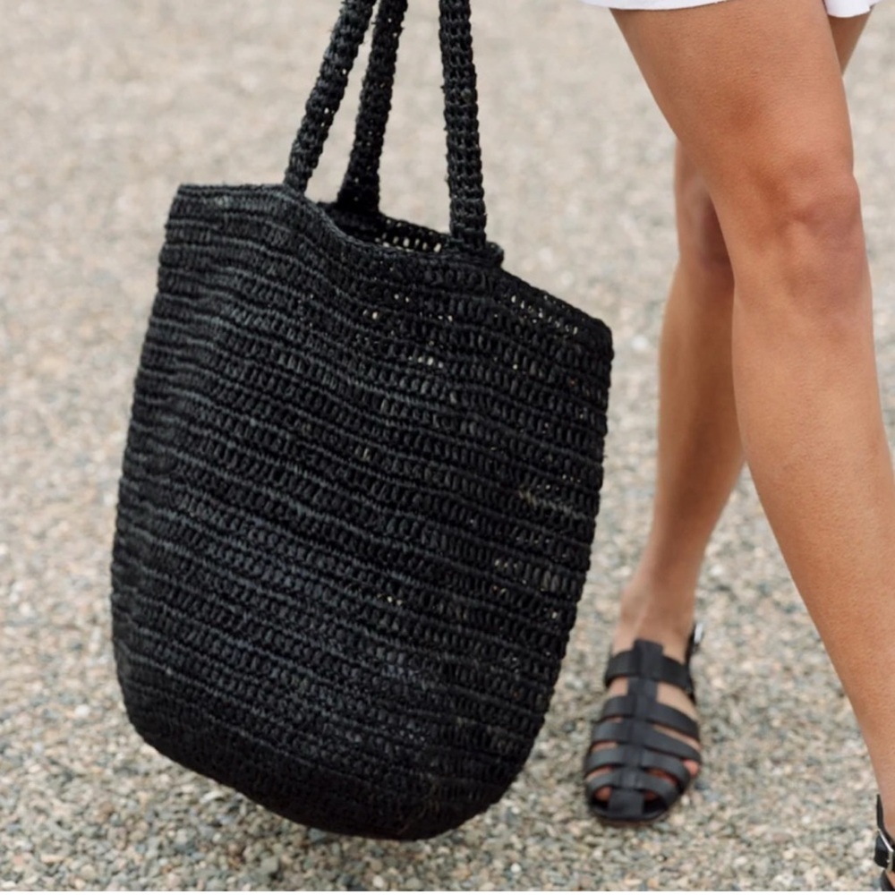 VGUC Jenni Kayne black raffia tote